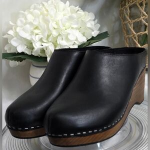 Kelsi Dagger Black Leather Wedge Wood Platform Clogs | Size 6.5 women's